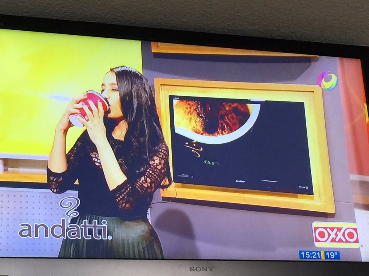LilianaNaranjoC's tweet photo. Amiga @katllanas , a mis papás les encanta cuando tomas tu @andatti_OXXO . Te mandan saludos. 😘 https://t.co/ZnOhTTRDtV