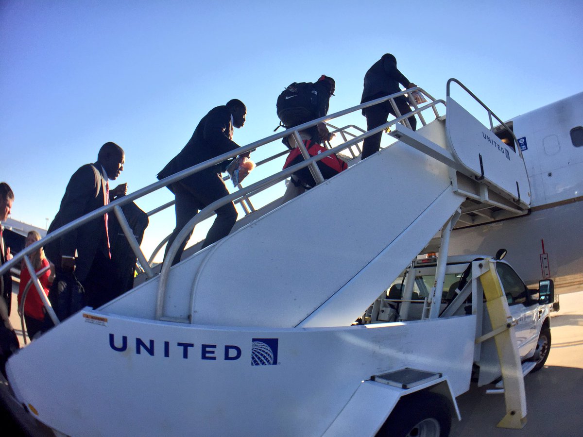 UHCougarFB's tweet photo. Thanks to our friends @united for our ride to Memphis #HTownTakeover https://t.co/K6HCwArFIs