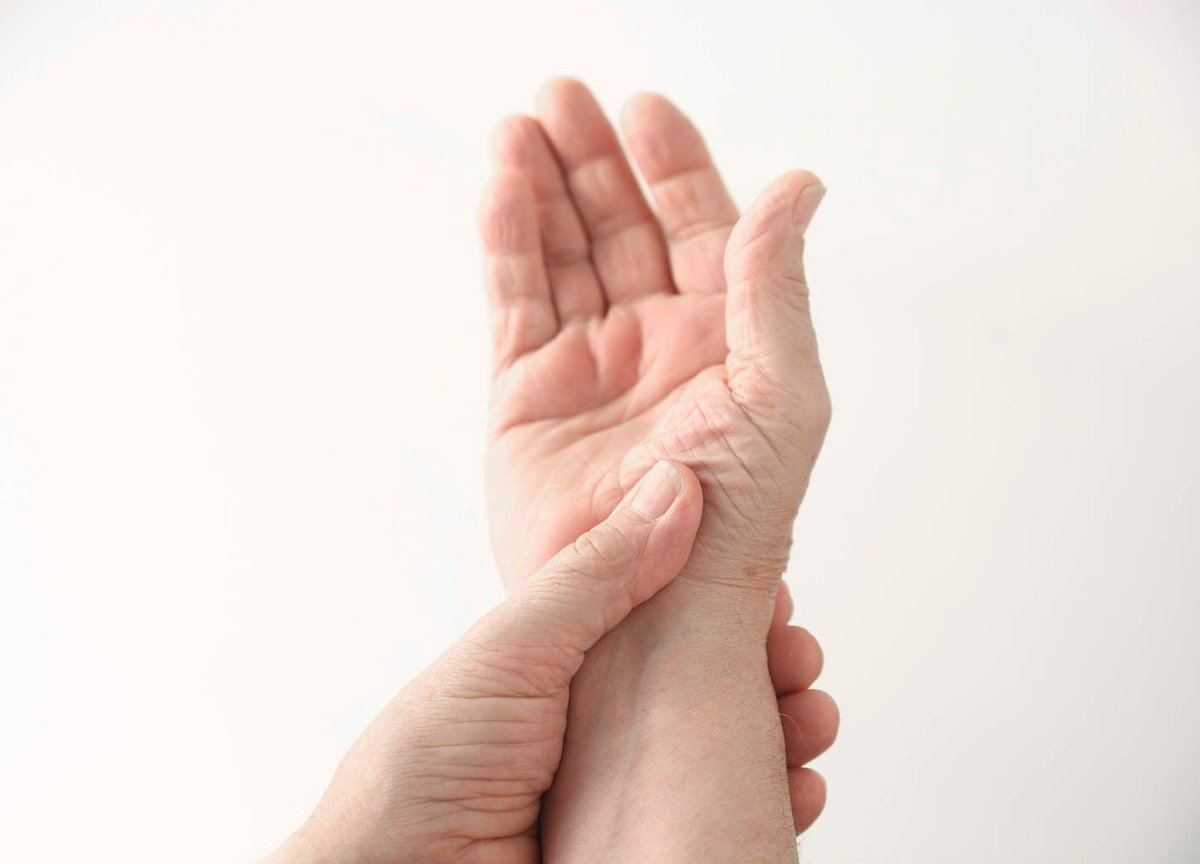 sphysiotherapy's tweet photo. These common myths about #arthritis might be stopping you from getting better. https://t.co/WqQrhlmJHP #acr16 #rheumatoidarthritis #rheumers https://t.co/entE16LuML