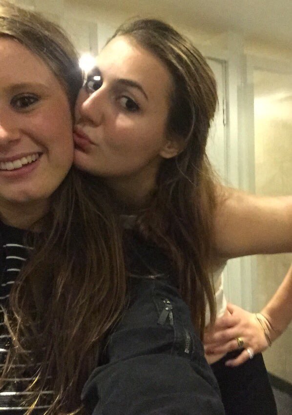 HarrietBiss's tweet photo. HAPPY BIRTHDAY MEGS! Hope you had the best day and have a messy evening!! Love and Miss you xxxx https://t.co/1jLf1UgoIx
