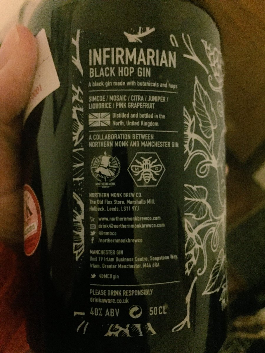 ruthsaxton76's tweet photo. Not only is the bottle a thing of beauty but this #gin tastes AMAZING!! 👏 #Leeds &amp; #Manchester harmony - a #christmasmiracle 🎄 https://t.co/4DaQa9QJdL