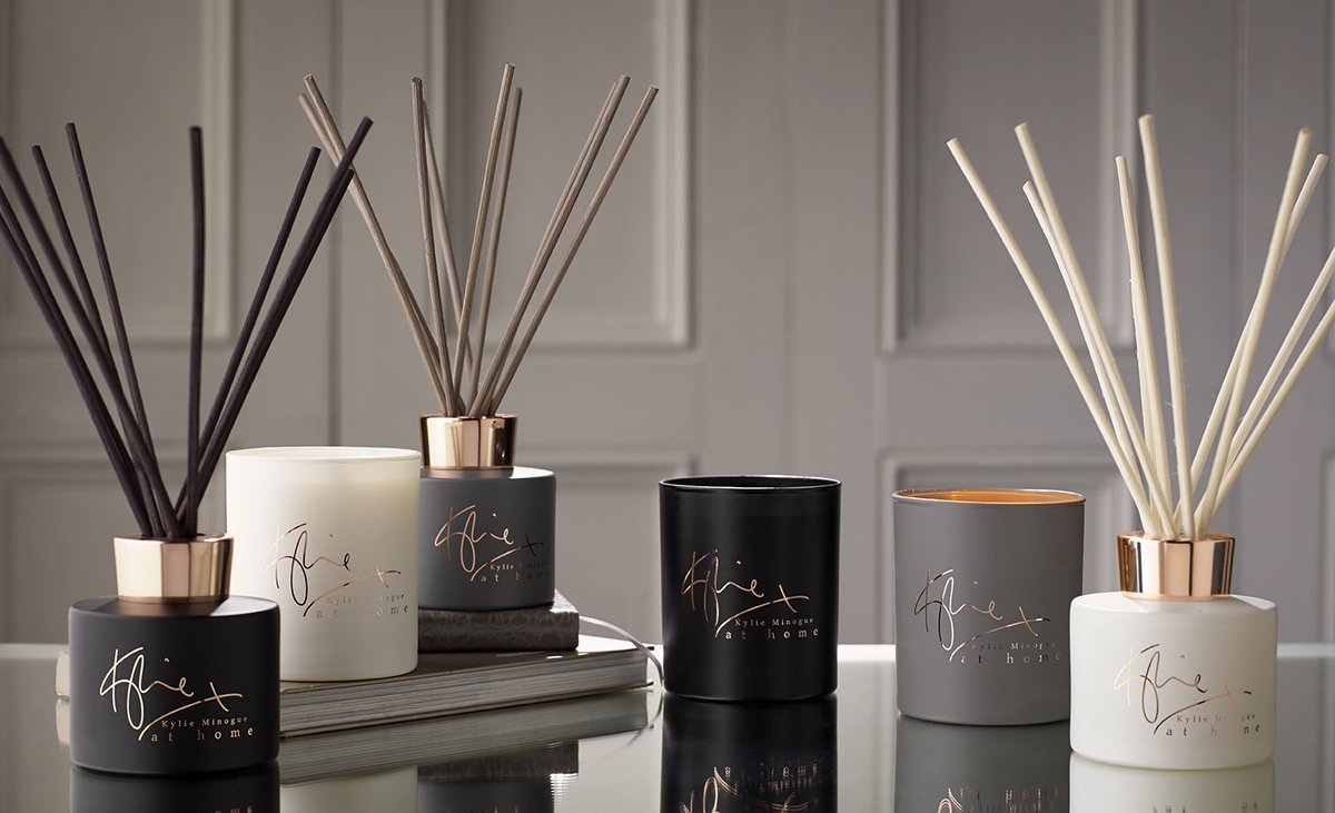 KylieAtHome's tweet photo. Excited to announce that the #KylieAtHome Candles &amp; Diffusers are coming to @myer Australia from December! 🕯🎄 https://t.co/TYpmLrljem
