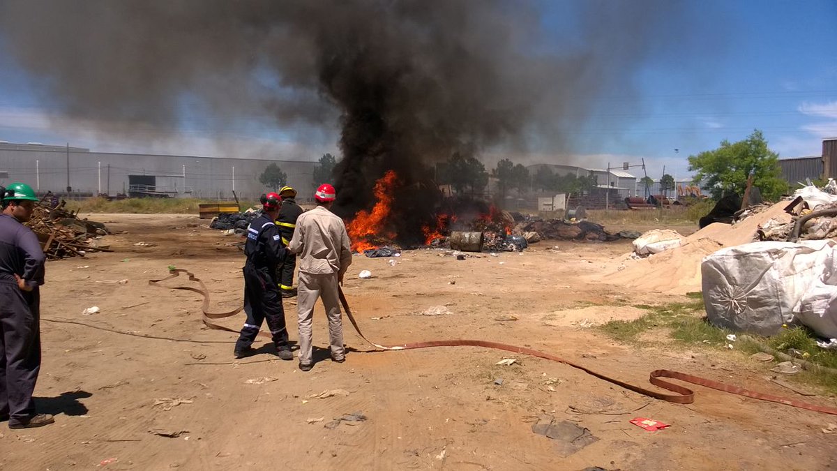 Noticias Astillero Río Santiago (ARS) - Página 18 CyDvaFYWIAAlikL