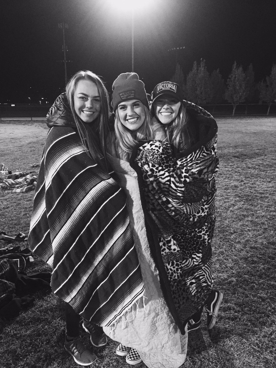 shaylyn_gwood's tweet photo. let's not forget about the girls that have kept me sane through high school 💕 https://t.co/33dxBR3zBR