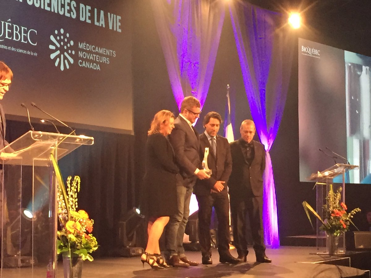 fredinthelab's tweet photo. Félicitations à @BiogeniQ pour leur prix Innovation en Science de la vie #adriq2016 #BIO_qc @InnosanteQC https://t.co/xHvodRsItq