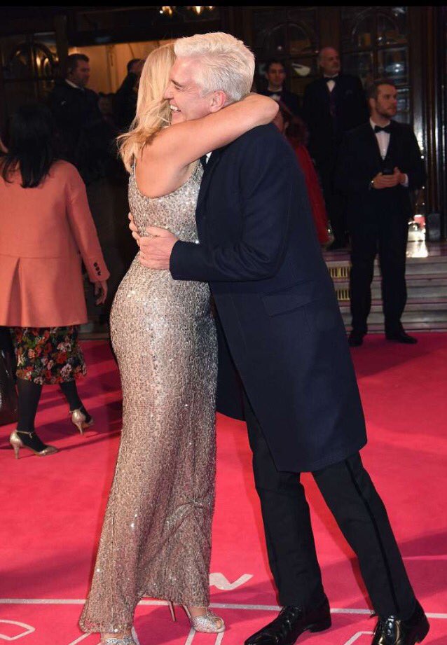 TweamHollyfield's tweet photo. After a day apart, @schofe &amp; @hollywills were reunited at the ITV Gala tonight 👫 Hope you had a good night you two! https://t.co/ZHrXJEzIsW