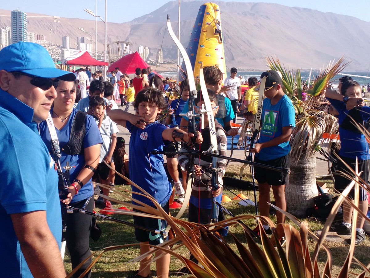 MindepTarapaca's tweet photo. Cerca de 700 menores asistieron a jornada de cierre de Programa #EDI2016 en Iquique con la presencia del Director Nacional IND @Jc_cabezas https://t.co/kWvFAvkiCy