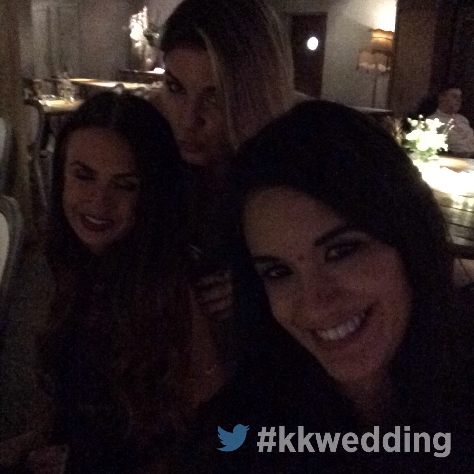 kleinandkate's tweet photo. Here's a great photo from #kkwedding https://t.co/2gd2Pcry6G