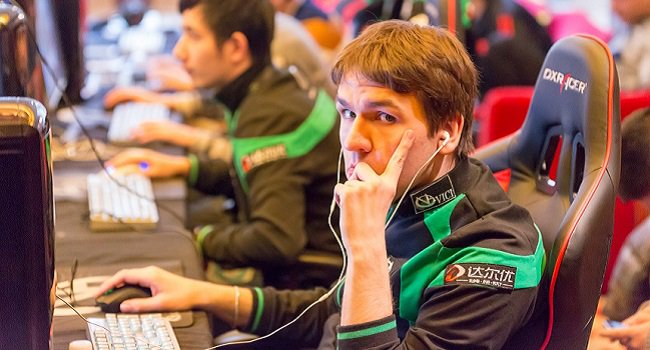 LiquidDota's tweet photo. We caught up with @BlackDotA2 before #TheSummit6 in a casual interview as he discusses Faceless and some strategies
https://t.co/L0SvySPG3M https://t.co/oKbwJfcVFH