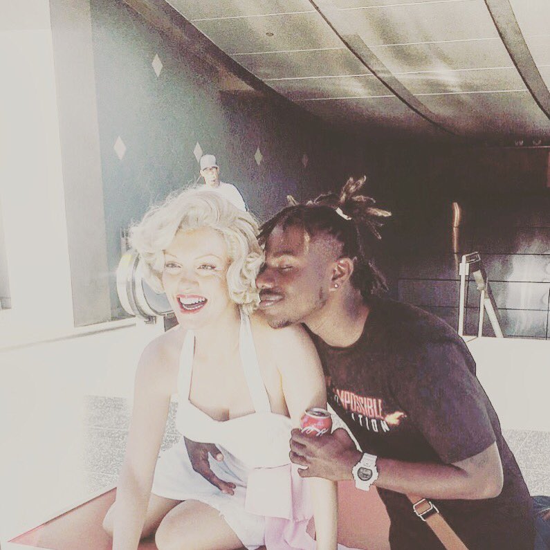 nappyheadceo's tweet photo. I love you like the 60's baby ❤️ #marlynmonroe #DHort 😍 https://t.co/fxaTvHKGTg