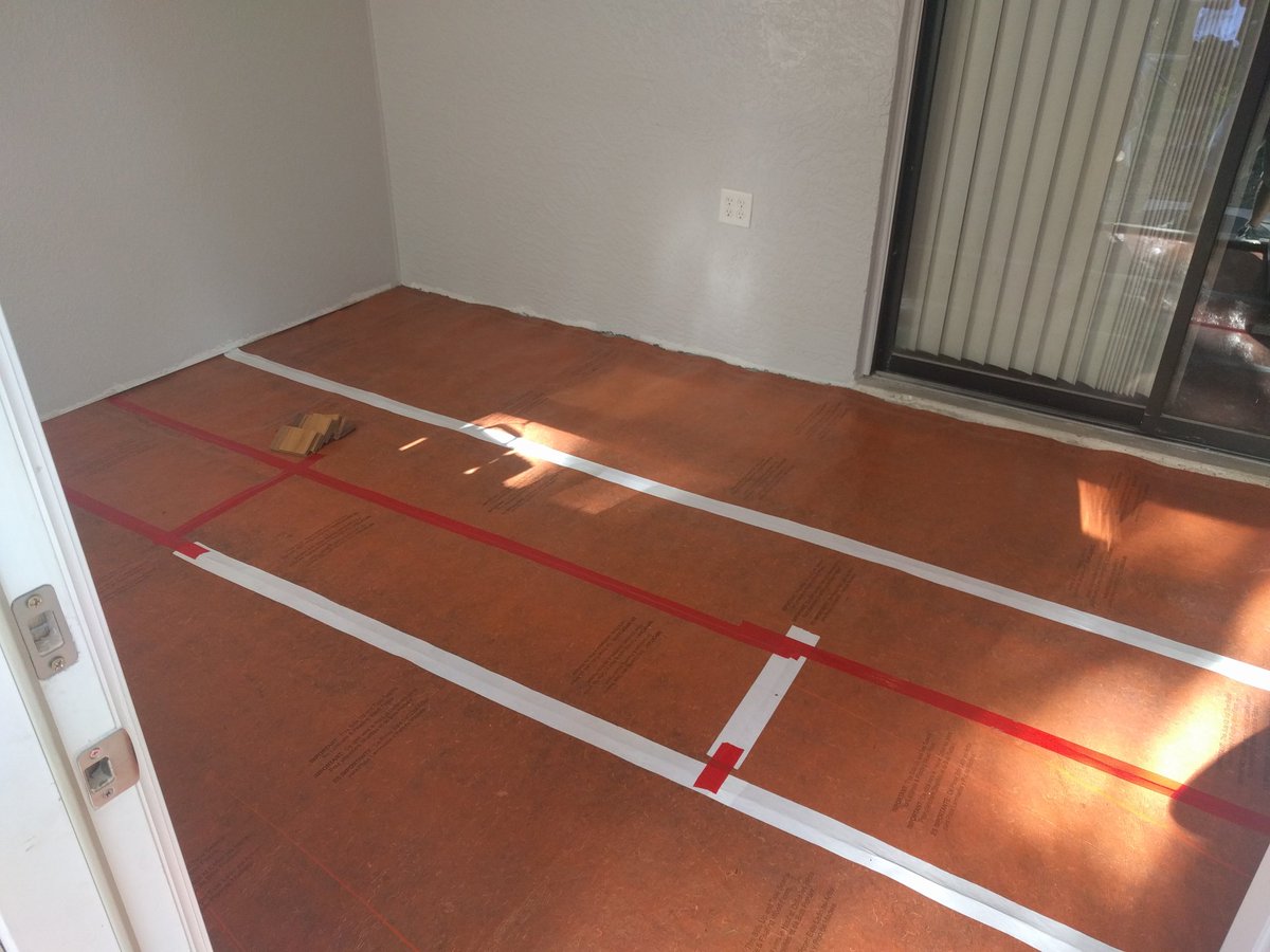 sushimacro's tweet photo. Almost done, finished flooring and just needs some more paint :D https://t.co/W2yEN8h6jW