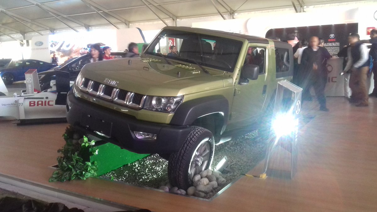 AutoexploraMX's tweet photo. #BAIC aprovechó el #CarShow2016 para revelar el todoterreno #BJ40 con motor 2.3 l, con precio desde 417 mil pesos https://t.co/s15OV9BHU4