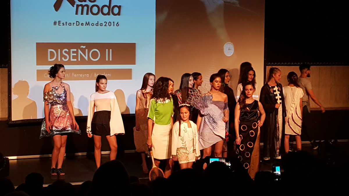 neojet's tweet photo. #estardemoda2016 https://t.co/YhxnuYyrXQ
