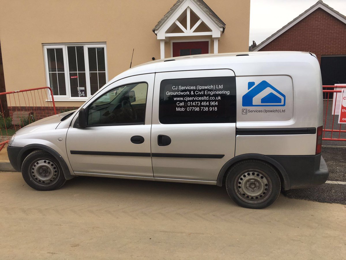 CJSERVICESLTD1's tweet photo. Some of our new sign written fleet, looking very smart and turning heads! 

#construction #groundwork #civilengineer https://t.co/ROHbumSTIR