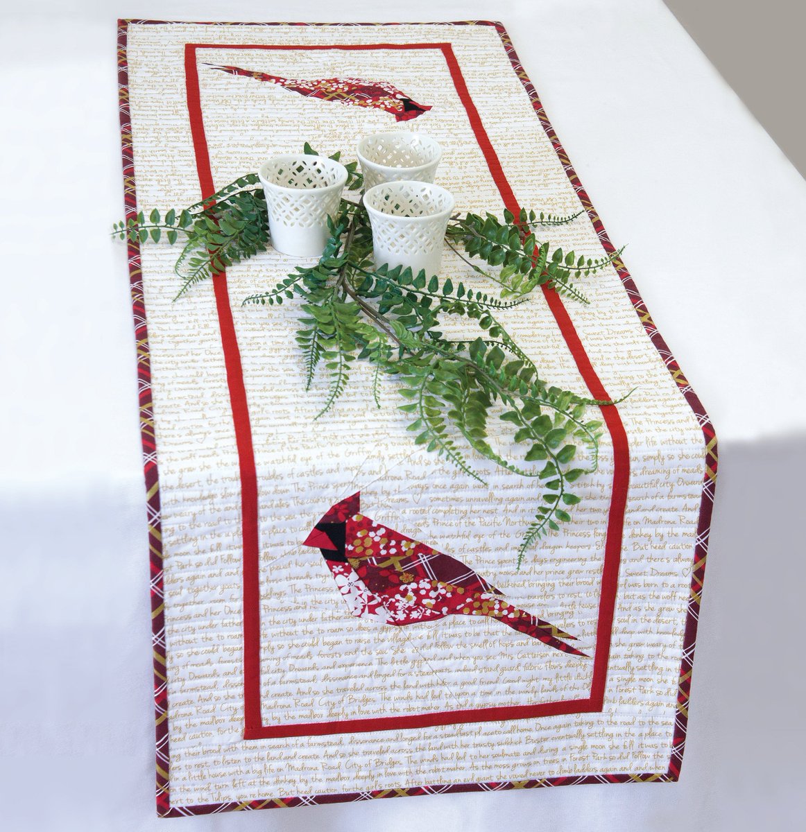 Quilt Inspiration Free Cardinal Table Runner Tutorial From Modern Patchwork Sew One For Yourself And One As A Gift T Co Uroi0o0ks6 T Co Wdpmrv0npj