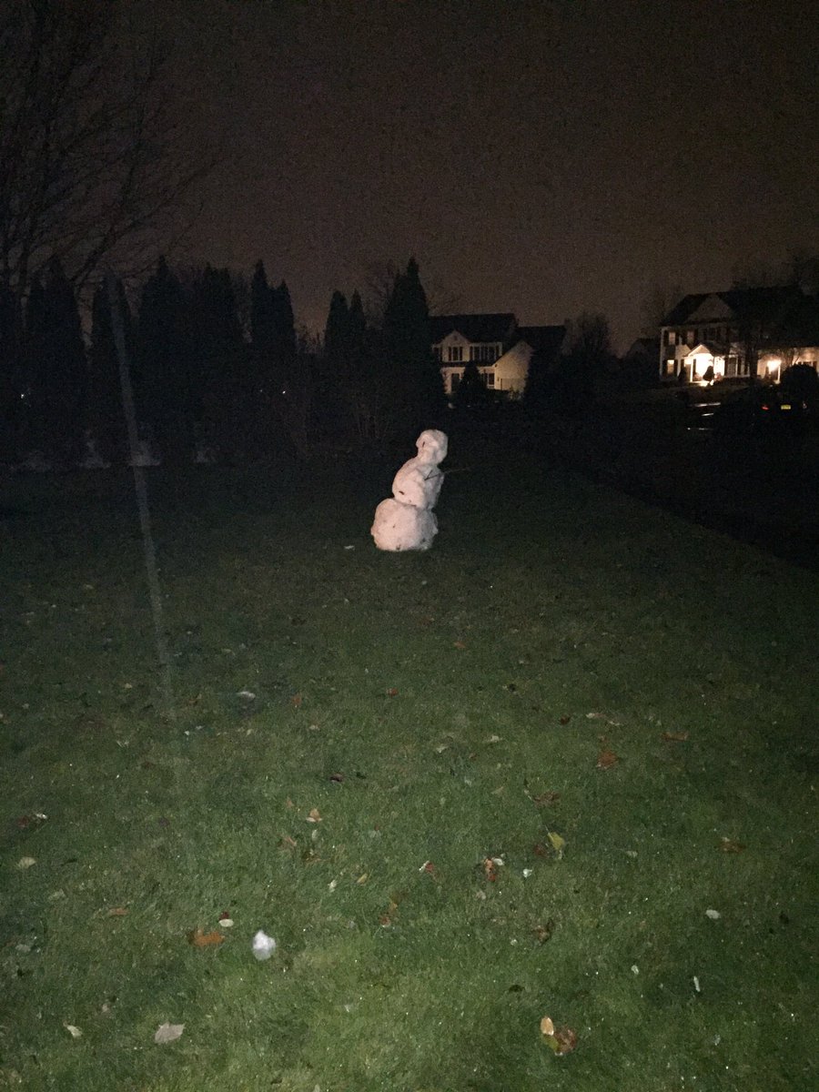 quinner51's tweet image. My snowman is channeling Michael Jackson #forwardlean