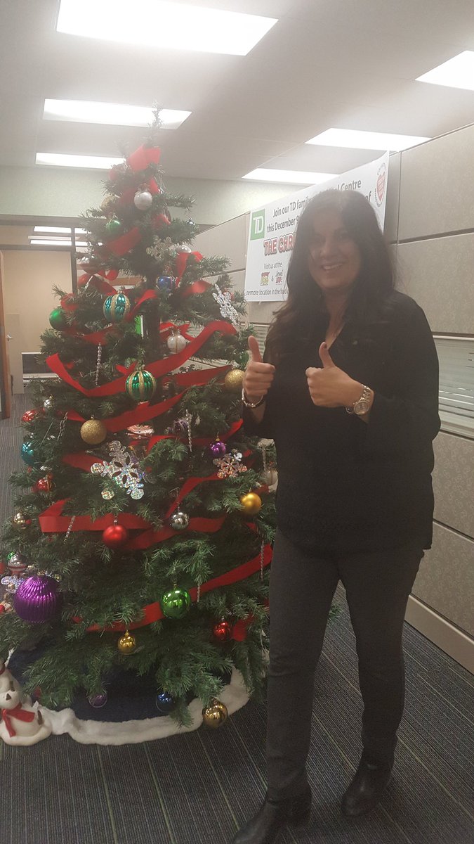 vpanagiotou's tweet photo. Legendary customer service ever day whoohoo.....we want cupcakes too Steph. @BrianGervais_TD @NicholaDouse_TD @moreirasteph @absmitherz😀 https://t.co/PAkOAylQcC