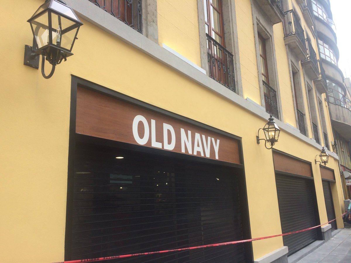 Felicito a #OLDNAVY que arregló s #TIENDAMADERO <a href="/CentroHistoric1/">CentroHistoricoCDMX</a> tomando en cuenta el lugar.