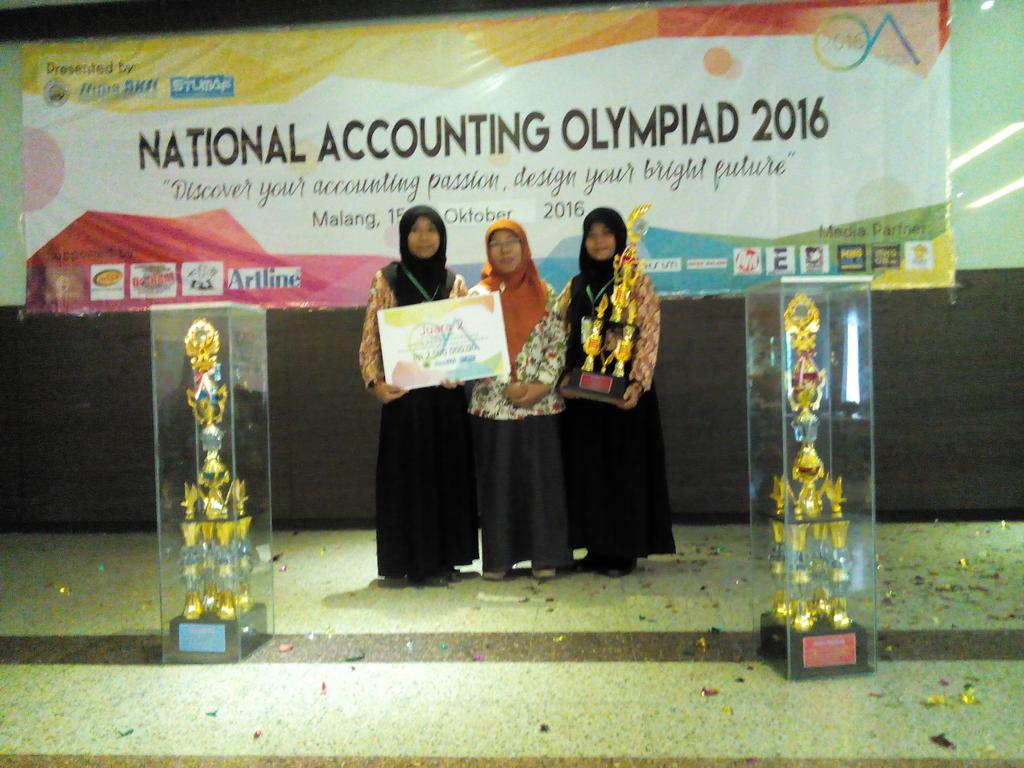 tria_vera's tweet photo. @IMS_NET  selamat hari guru, https://t.co/x85tzFiPzK