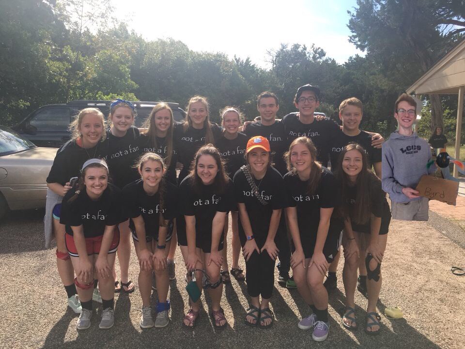 mckaylashapow's tweet photo. Thankful that these sweet people are in my life💓 #RIPByrd https://t.co/uO016kqxAK