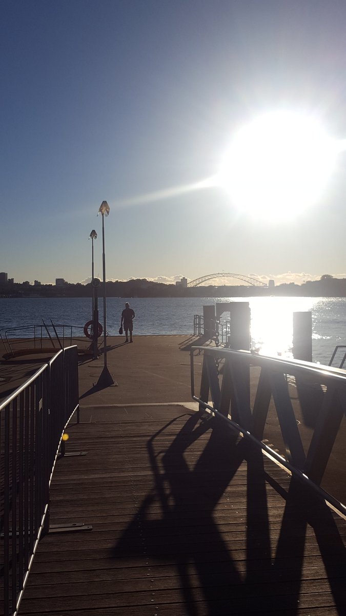 Ms_Suzi_J's tweet photo. Embrace every moment🌞😎🤘#sunrise #health #livelife #thankful #morning #living #beachlife #ferrytrip https://t.co/zust8iUS07