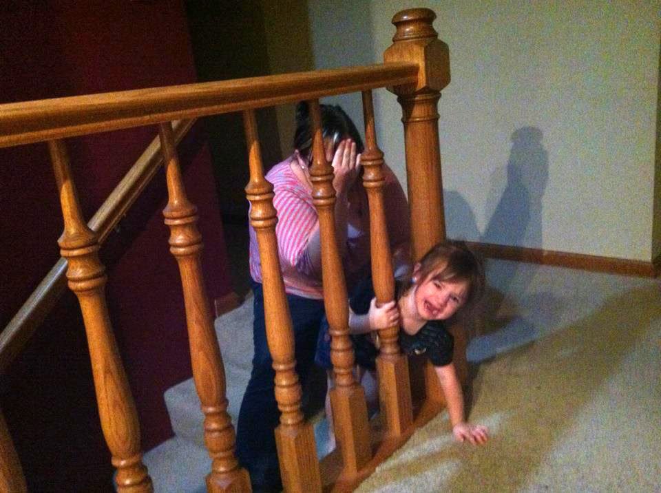 Kids_Fail's tweet photo. Please SHARE RT if you laugh #kidsfail #funny #shouldn'tlaugh #kids #children #crying https://t.co/w88yuQ0kdM