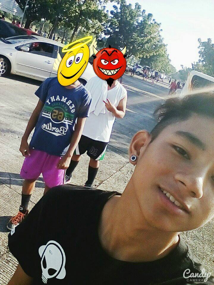 SFPM05's tweet photo. Umagang umaga nagpapawis crush ko 😞😂😍😍 https://t.co/PQCuS4rQbT
