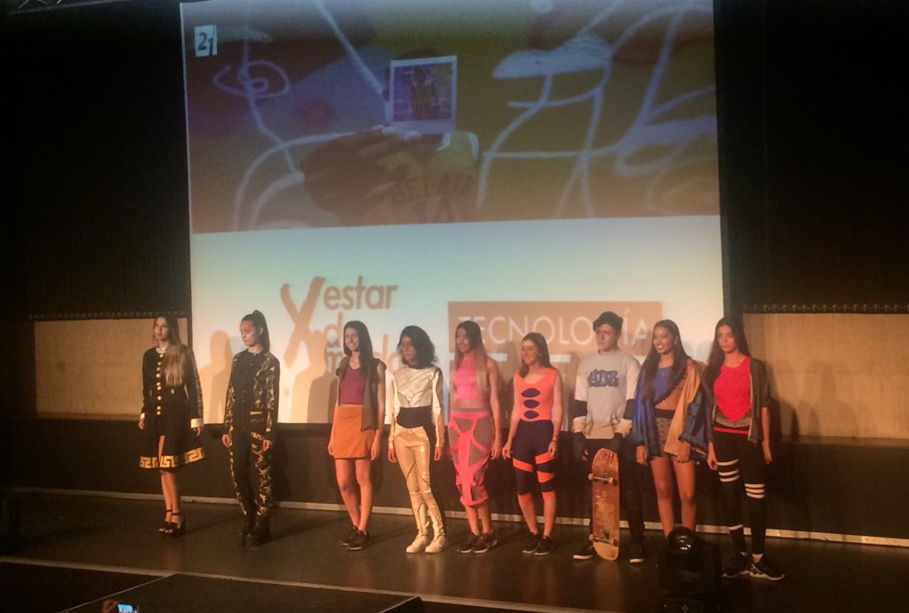 MendeMariaBelen's tweet photo. 10 años de transformar la industria de la moda. #EstarDeModa2016 https://t.co/fYPcV3jYQT