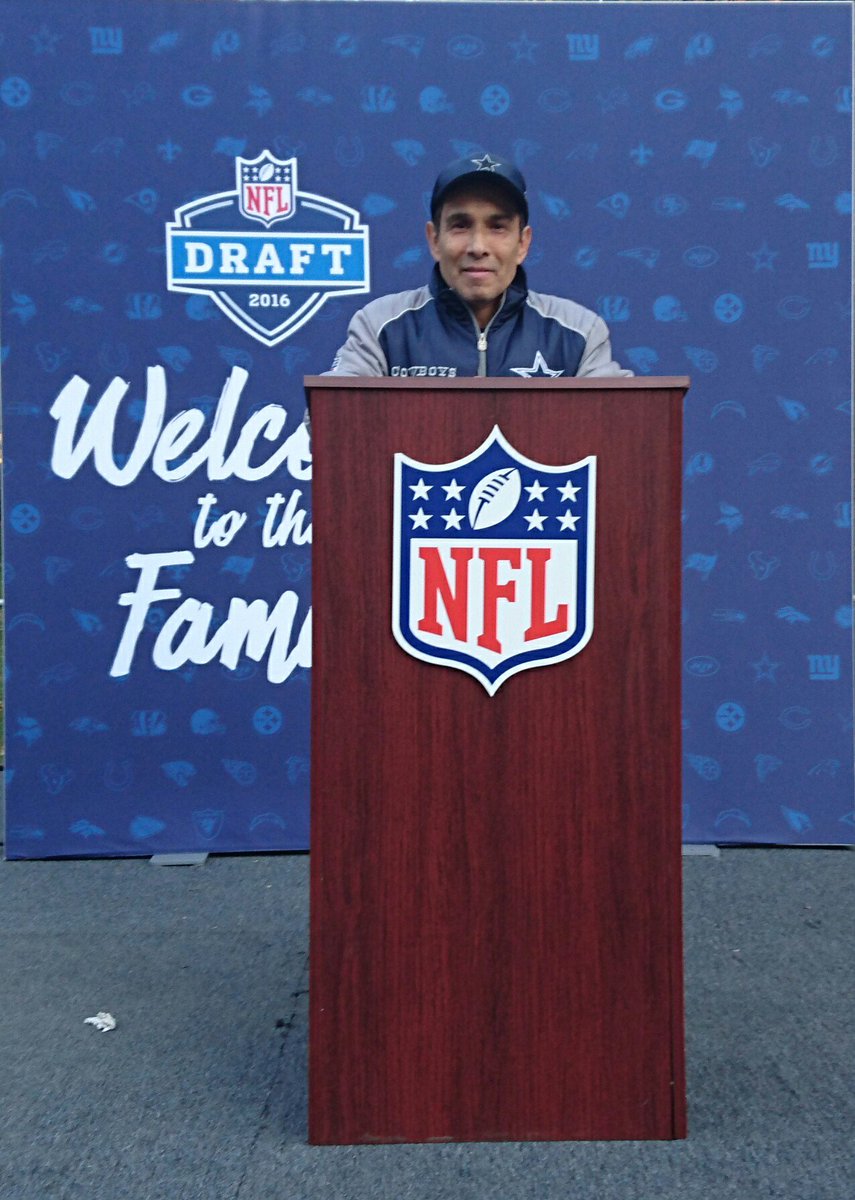 karrybracho's tweet photo. #SuperFanNFL https://t.co/iihmiT47Lg