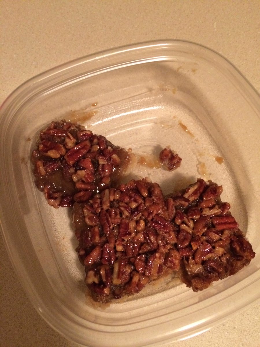 10iskristin's tweet photo. #NeverPumpkin #TeamPecan https://t.co/ShNrt8Mngh