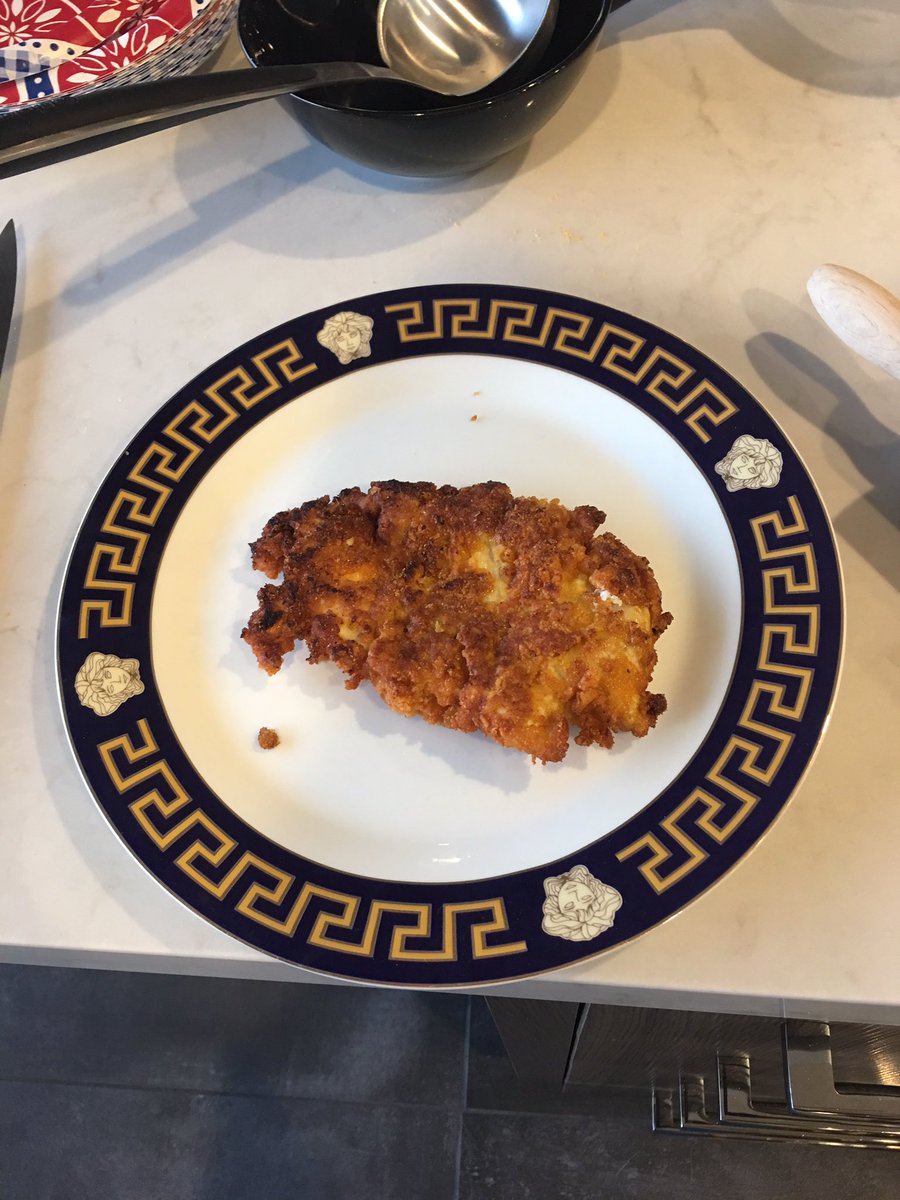 We made captain crunch schnitzel ( deep fried breaded chicken ) https://t.co/V9nlYHwBgE