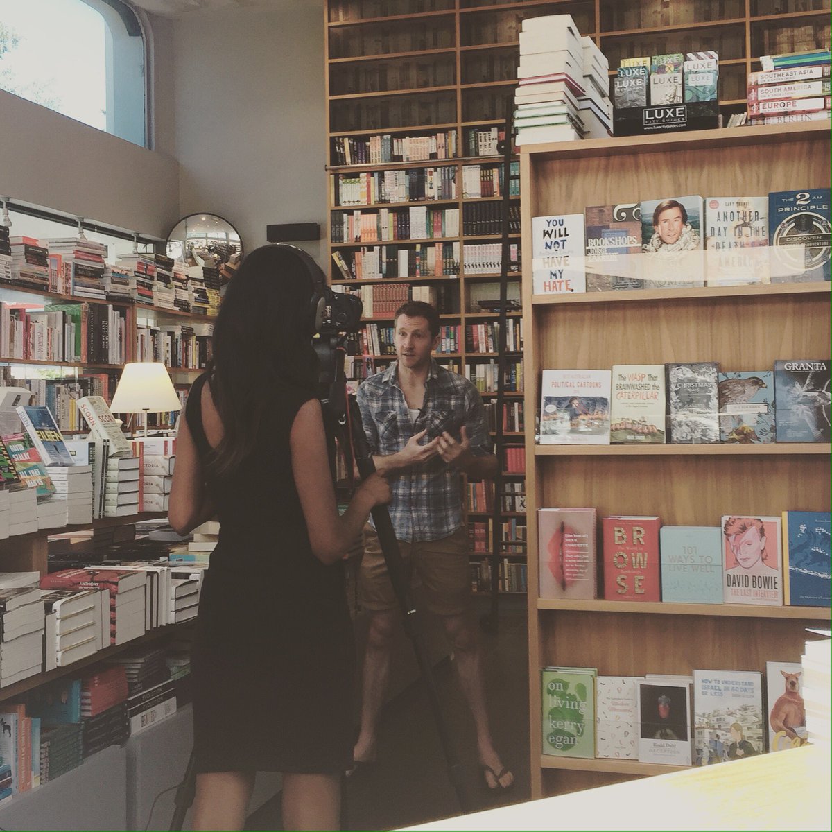 jeremylachlan's tweet photo. Filming for #ABCbookish, talkin' favourite books of 2016 and top summer reads #booklove @ABCArts @OscarandFriends https://t.co/sLyJ76j0Rn