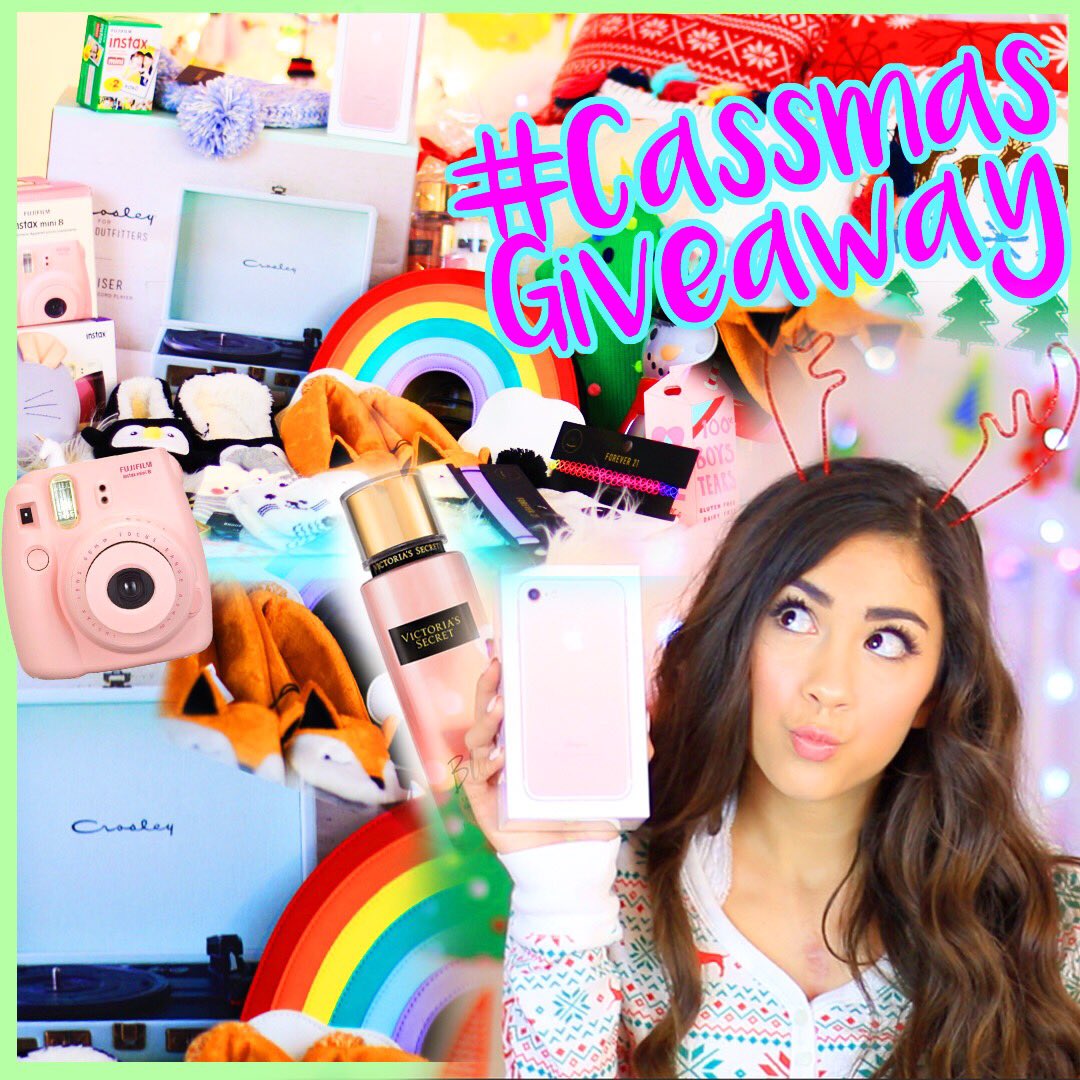 MatildeTorres19's tweet photo. #CassmasGiveaway @Claycupcakes4 , This girl is so really cool and cute ⬅please follow, she's fantastic https://t.co/OZynSBmamy