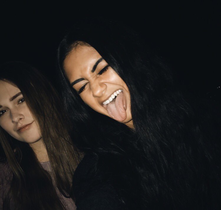 savvvharrison's tweet photo. thankful to have these cute friends😇 https://t.co/gPcP3VyHTL