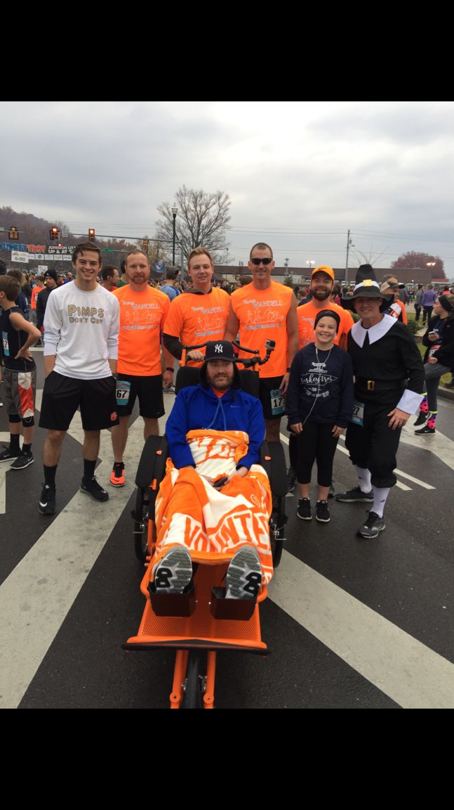 wandellj's tweet photo. Great group of friends to wake up to on thanksgiving #jcturkeytrot #BlessedAndGrateful https://t.co/ezyff604Nn