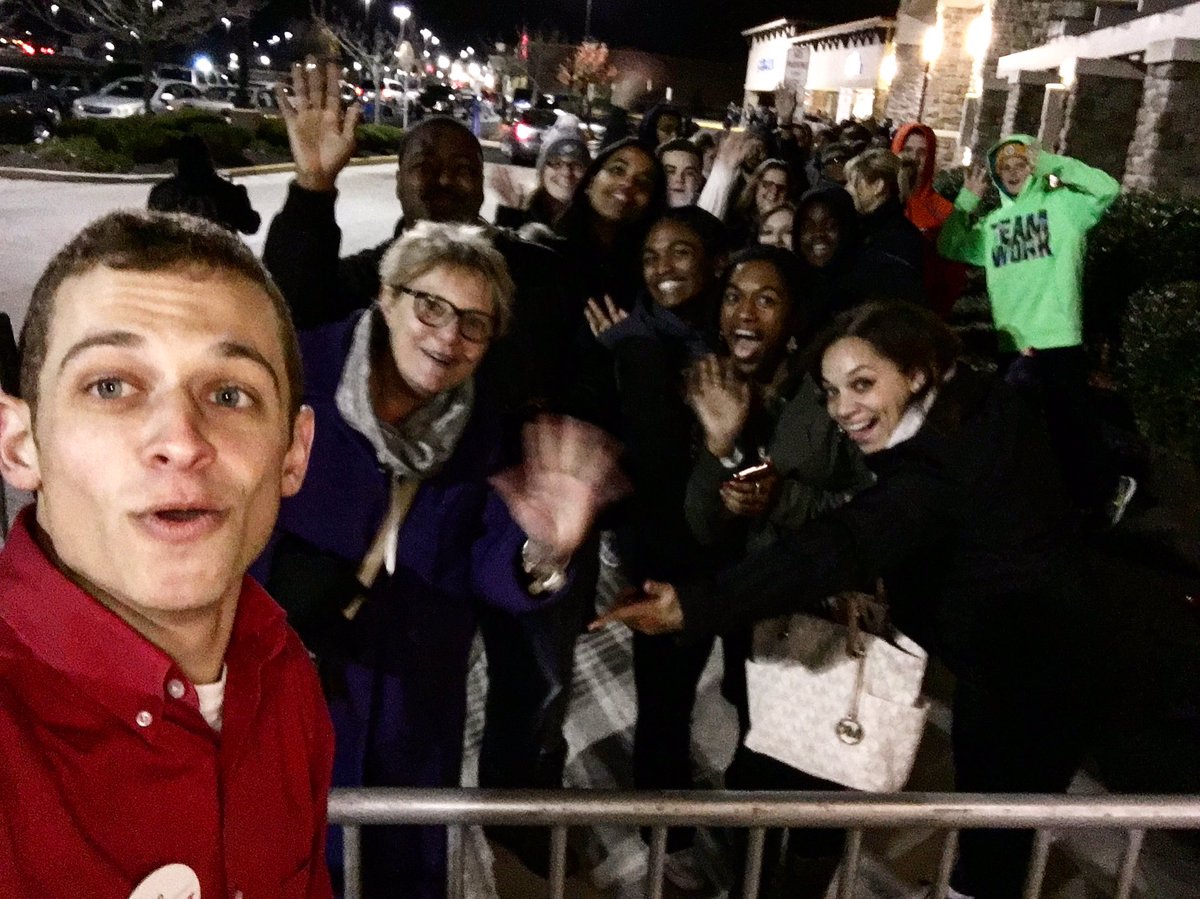 Thankful to work with a great team and for hundreds of Black Friday guests! #rockingturkeyday #blackfriday @LizZee1917 @neilstrongTGT