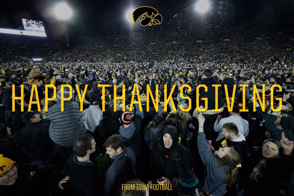 cureFA4hayden's tweet photo. Thankful for this moment @TheIowaHawkeyes @HawkeyeFootball @UIchildrens #HaydensGame #Thankful #Hawkeyes https://t.co/kJ7rNjon3v