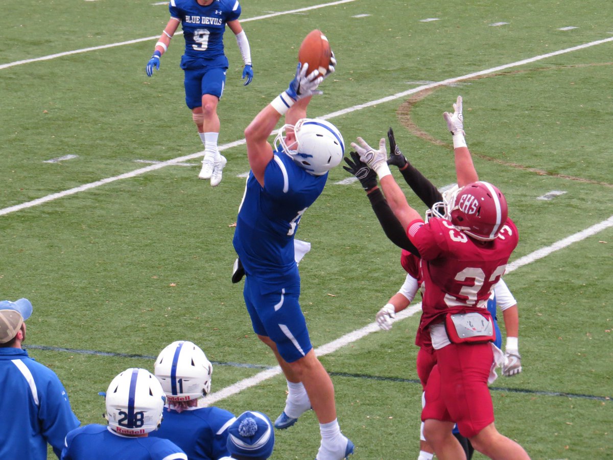edingolo1's tweet image. Todays game at Doyle Field!@@NoahRyanGray Awesome play!