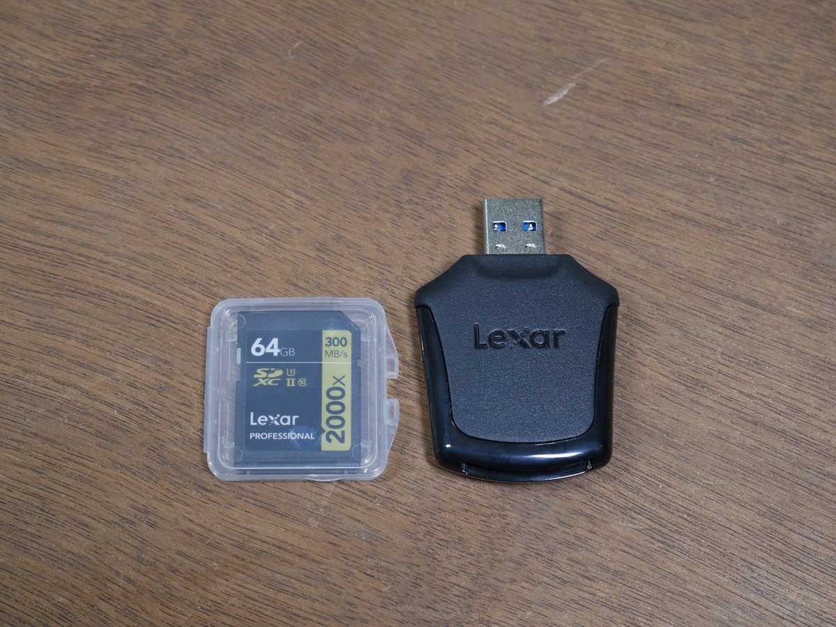 TheProfosist's tweet image. Close ups of the @LexarMemory #UHSII cards that I picked up for my @PanasonicUSA G7 #TechPickups #TechLife #Photography #Micro43rds