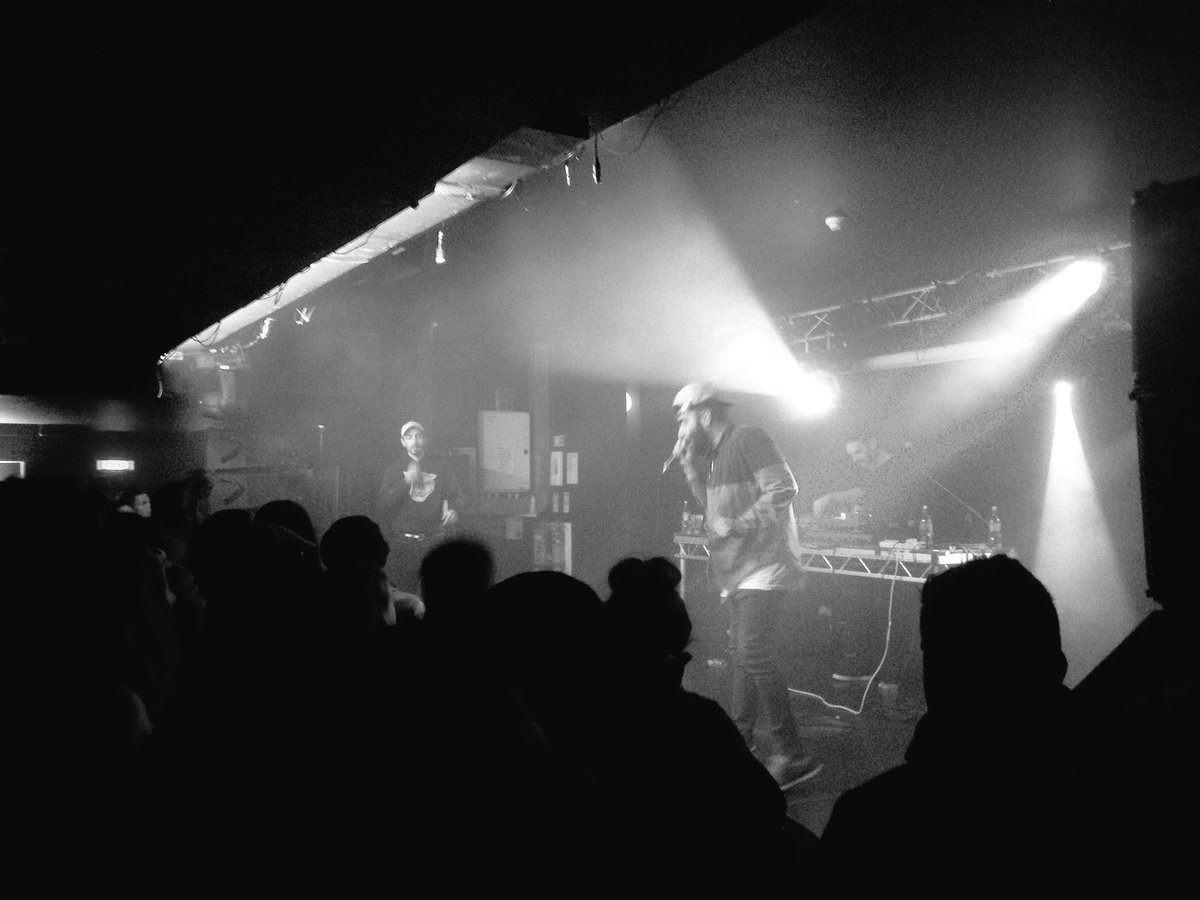 Sick show from <a href="/SwetShopBoys/">Swet Shop Boys</a> @rizmc <a href="/Redinho/">程鸿宇</a> <a href="/jehstofficial/">Jehst</a> @_mongrels_ <a href="/Morriarchi/">Morriarchi</a> <a href="/Sniff_Badtaste/">WILL SNIFF</a> tonight!! #Sheffield #swetshopboys