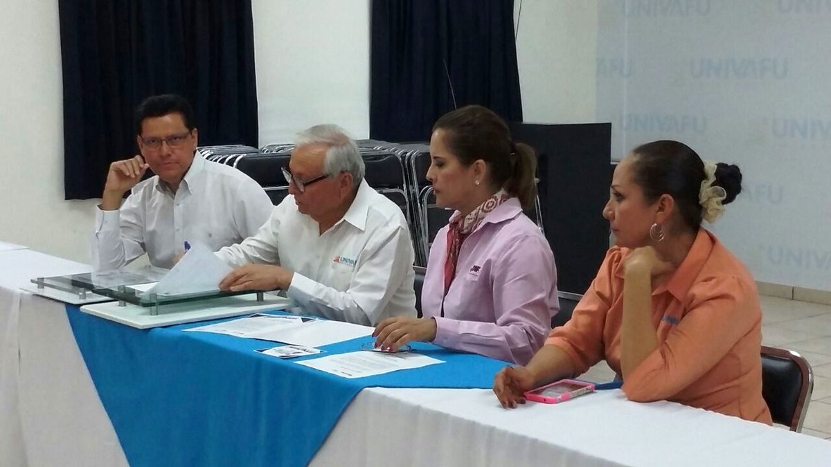SipinnaAhome's tweet photo. Difundiendo,reforzando el compromiso UNIVAFU, Instituto Piaget, Agrícola Sta Veneranda #EmpresasComprometidasConLaNiñez #AhomeAmigoDeLaNiñez https://t.co/xkP75aNB1z