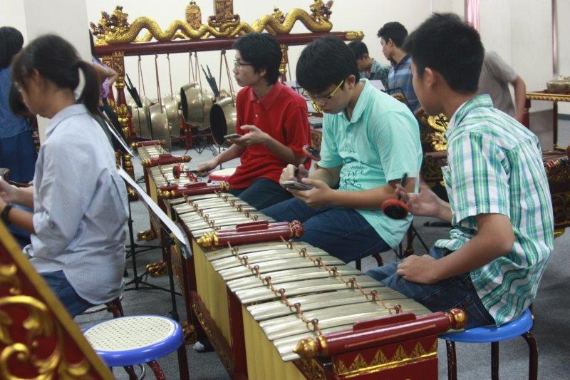 iswaraSMG's tweet photo. #MorningZone | #BigDayOut ini dari Gamelan Soepra habis mainin Mars Loyola, langsung disambung Faded nya Alan Walker !!! #KoleseLoyola https://t.co/v4Eh06G1qk