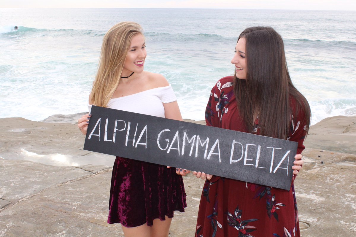 AlphaGamSDSU's tweet photo. Happy thanksgiving from our family to yours! 🦃❣️☀️ #alphagamsdsu https://t.co/GtnycSirXl