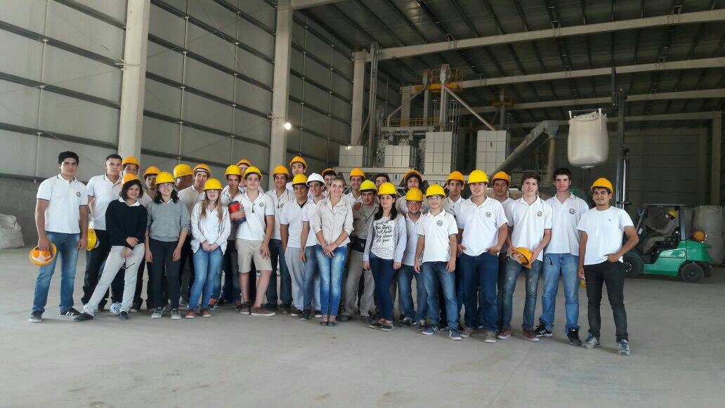 PacuTeko's tweet photo. Dejaron sus huellas los alumnos de 5to año de la Esc. Industrial de Resistencia. Muchas gracias por visitarnos!! https://t.co/IiwGEJxDqv