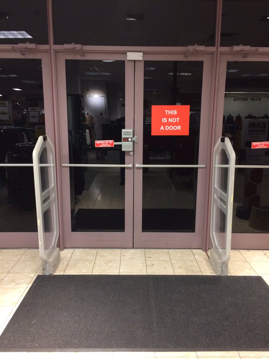 spanglerteach's tweet photo. René Magritte would be proud. #notapipe https://t.co/nhBhKv82yy