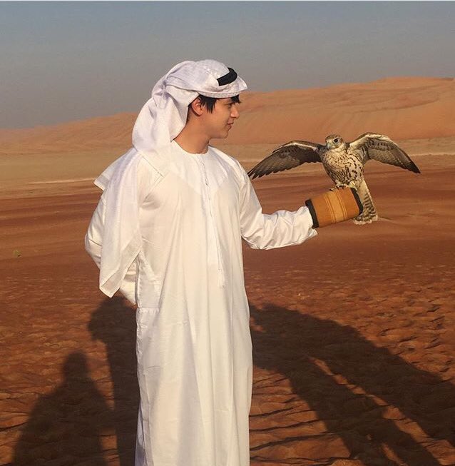 jamesjj_news's tweet photo. Soo coool #with falcon 😍😍😍 #noafraid #jirayu_jj #jamesjigallery Cr.charnchalard https://t.co/Vtfahvq9n1
