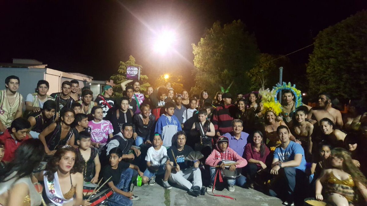 LauraLabat's tweet photo. #LasPerdices #Dalmacio Hermosa fiesta! Gracias a las comparsas Arco Iris y Aymar! Y gracias a #RompiendoParches y @PauloCassinerio https://t.co/e0FcL46QlA