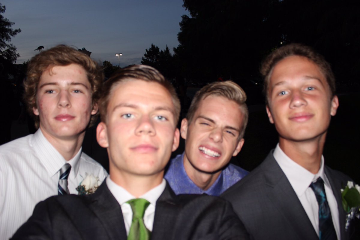jromanguz's tweet photo. Happy birthday villani @cameronvillani4 🔥 glad to call you a homie https://t.co/hxnBYxfUvT