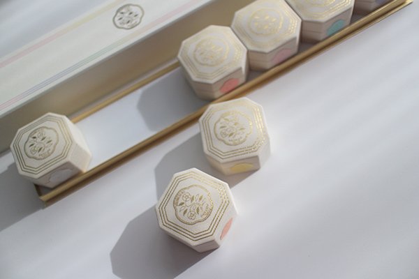 ご予約受付中☆資生堂 七色粉白粉 百周年記念複製版】「七色粉白粉」の