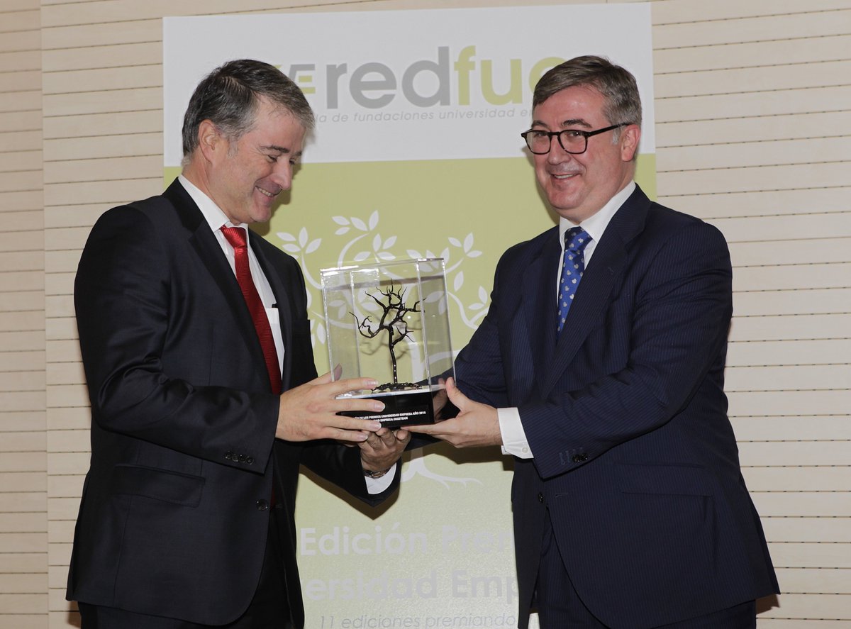 ingeteam's tweet photo. Gracias a REDFUE por el Premio Universidad Empresa recibido ayer en Madrid @REDFUECOMUNICA https://t.co/iqc350ahs7